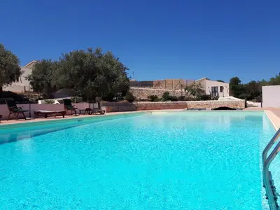 Piscina di Agriturismo Serrafiori o nelle vicinanze