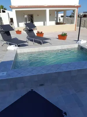 Piscina di Fronte Mare o nelle vicinanze