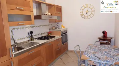 Cucina o angolo cottura di Villa Costanza Casa Vacanze