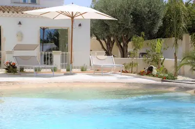 Piscina di Abbèntu B&B o nelle vicinanze