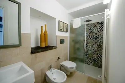 Bagno di IBLA ROOMS