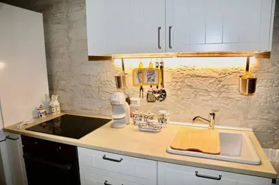 Cucina o angolo cottura di VILLA MARE BLUE - casa vacanze a 150m dal mare