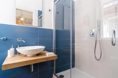 Bagno di FLOWER SUITE B&B