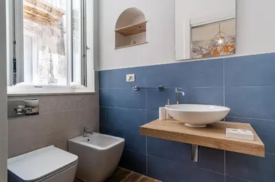 Bagno di FLOWER SUITE B&B