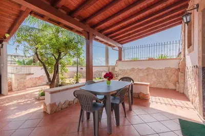 Balcone o terrazza di Casetta con piscina fra Catania e Siracusa