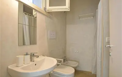 Bagno di Beautiful Home In Siracusa With Wifi