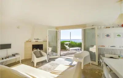 TV o dispositivi per l'intrattenimento presso Beautiful Home In Siracusa With Wifi
