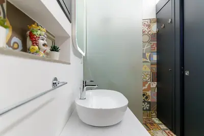 Bagno di Antico Basolato House