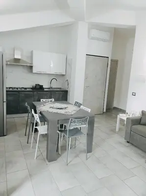 Cucina o angolo cottura di Villa Hippodrom-INDEPENDENT VILLA WITH POOL