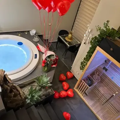 Home dentro il teatro