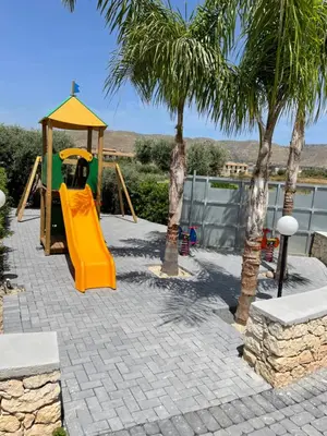 Area giochi per bambini di Oasi Pacaru Village