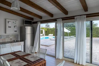Piscina di Villa Gemma mare e piscina riscaldata o nelle vicinanze