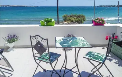 Vista generica sul mare o vista sul mare dall'interno della casa vacanze