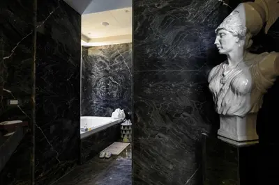 Bagno di Grand Hotel Des Etrangers- The Leading Hotels of the World