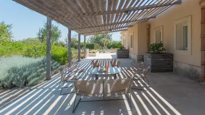 Balcone o terrazza di VILLA MAJOLI 9, Emma Villas