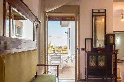 Planimetria di The Great Garden with pool, parking & wifi