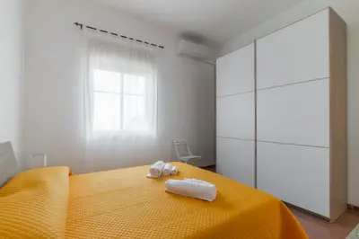 Letto o letti in una camera di The Great Garden with pool, parking & wifi