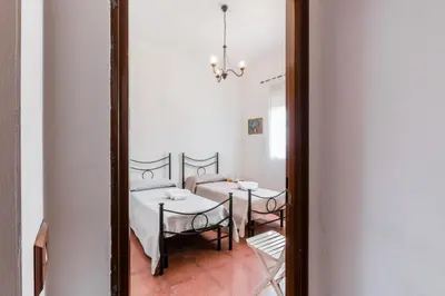 Letto o letti in una camera di The Great Garden with pool, parking & wifi