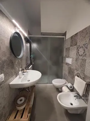 Bagno di Case RO MA - Maria