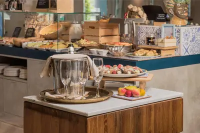 Cibo presso l'hotel o nelle vicinanze