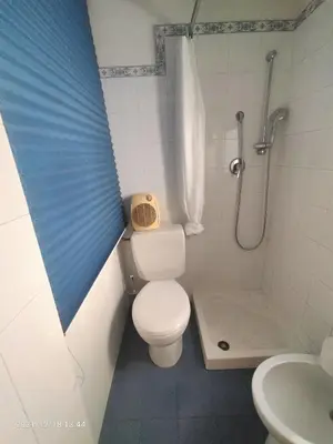 Bagno di Beatrice Apartment con 1camera da letto, un soggiorno cucina e bagno