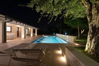 Piscina di Villa Angelina - IsulaTravel o nelle vicinanze