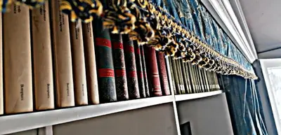 Biblioteca nella casa vacanze