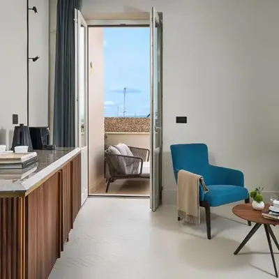 Byssus Suites