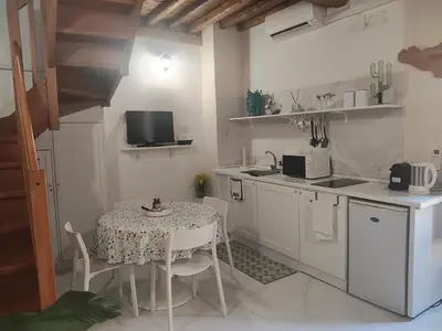 Cucina o angolo cottura di Casetta Stella - A due passi dall'isola di Ortigia
