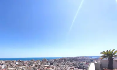 Vista generica sul mare o vista sul mare dall'interno della stanza in casa privata