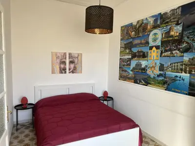 Letto o letti in una camera di Mary's Center House