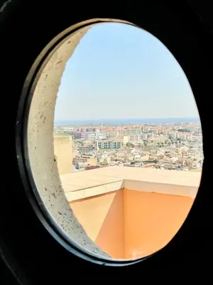 Vista generica sul mare o vista sul mare dall'interno dell'appartamento
