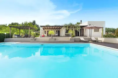 Piscina di Villa Mara o nelle vicinanze