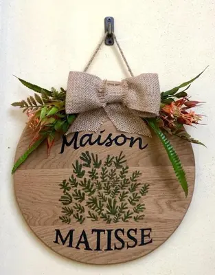 Certificato, attestato, insegna o altro documento esposto da Maison Matisse