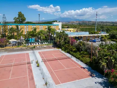 Attività di tennis o squash presso l'hotel o nelle vicinanze