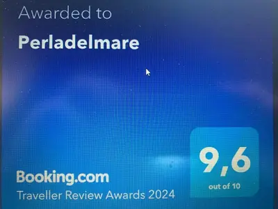 Certificato, attestato, insegna o altro documento esposto da Perladelmare