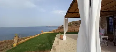Paesaggio naturale nelle vicinanze della villa