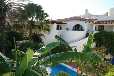 Piscina di Hotel Villa Mediterranea o nelle vicinanze
