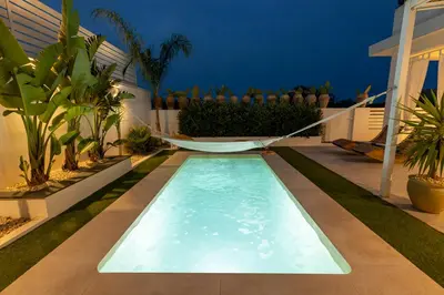 Piscina di Casa un Tocco di Blu con piscina privata o nelle vicinanze