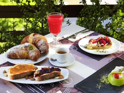 Cibo presso l'hotel o nelle vicinanze