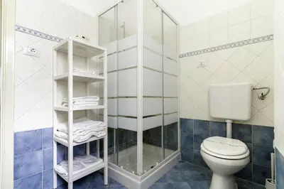Bagno di Casa Sofocle comodo bivani in borgata a due passi da Ortigia senza i disagi i Ortigia