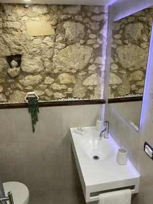 Bagno di Brimiky House
