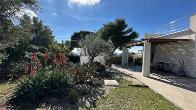 Giardino di Delizioso appartamento a ridosso del mare del Plemmirio Siracusa