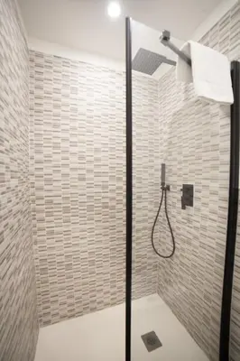 Bagno di Il rifugio in Borgata suite moderna vicino Ortigia e al mare