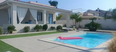 Piscina di Villa Colapesce o nelle vicinanze