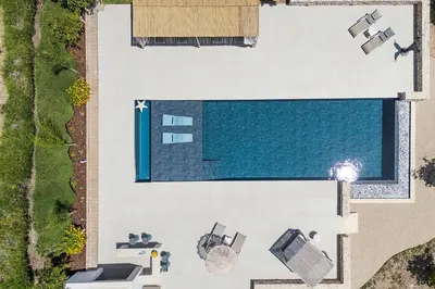 Piscina di Pigna Blue o nelle vicinanze