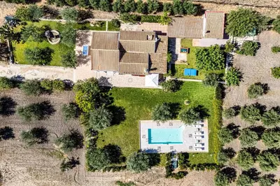 Piscina di Villa Marzallo by Villa Plus o nelle vicinanze