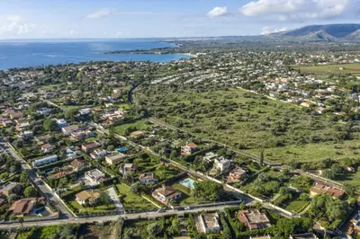 Paesaggio naturale nelle vicinanze della villa