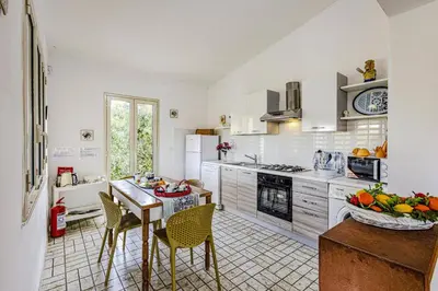 Cucina o angolo cottura di Villa Rosanna by Villa Plus