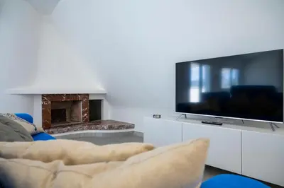TV o dispositivi per l'intrattenimento presso Direzione Sud - Fontane Bianche